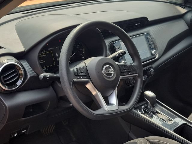 Used 2021 Nissan Kicks SV FWD image 9