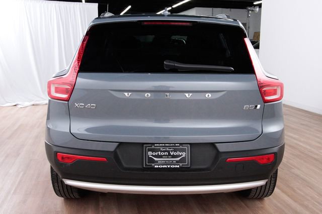 Certified 2023 Volvo XC40 B5 Plus w/ Protection Package Premier image 4
