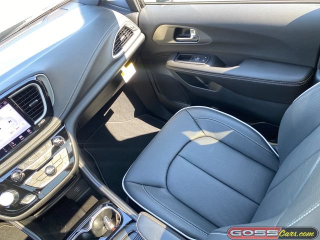 New 2027 Chrysler Pacifica Limited AWD/4WD image 18