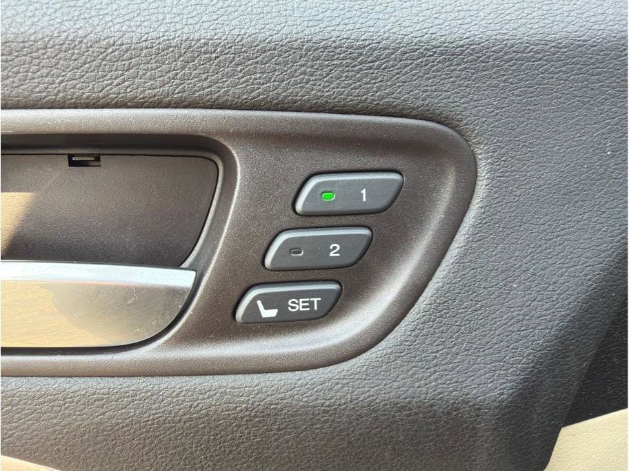 Used 2016 Acura MDX SH-AWD w/ Technology Package image 11