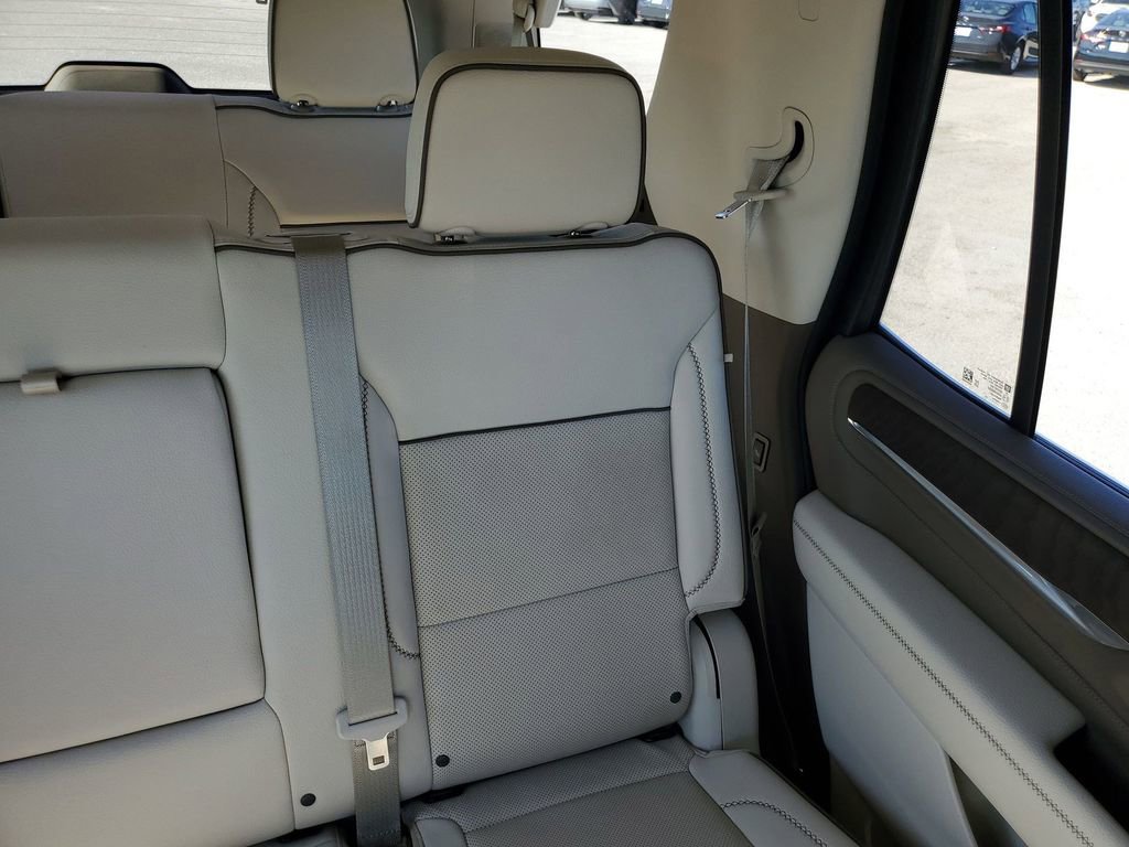 Used 2022 GMC Yukon Denali w/ Max Trailering Package image 12