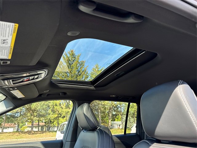 New 2025 Jeep Grand Cherokee Altitude image 4