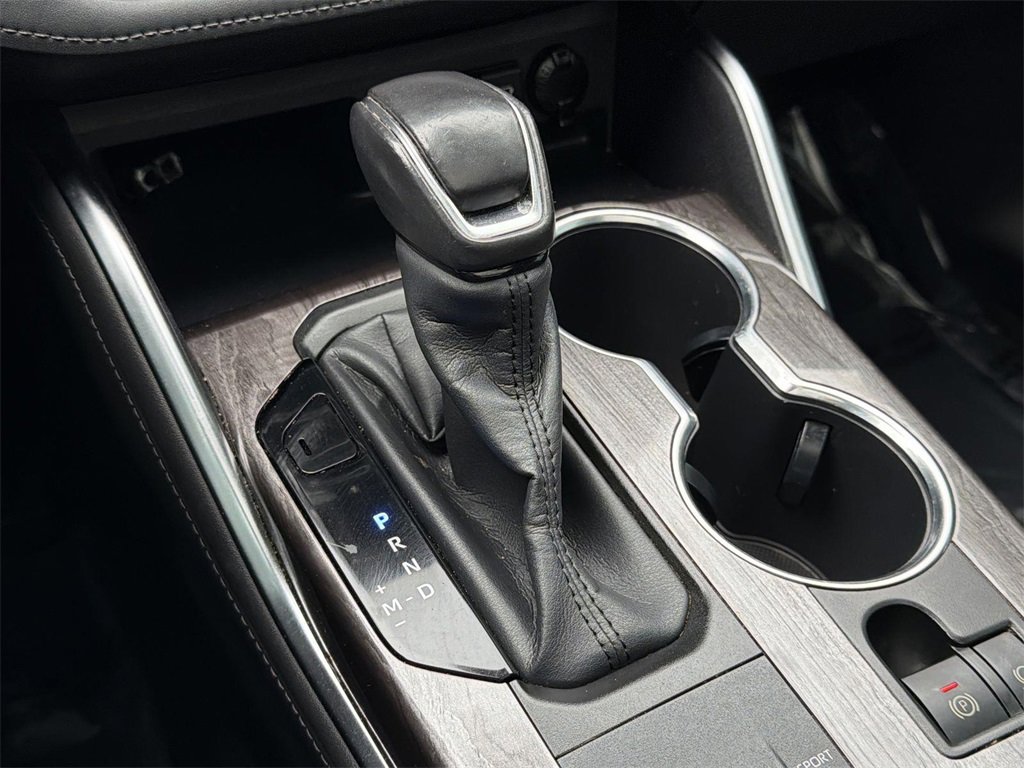 Used 2020 Toyota Highlander Platinum image 13