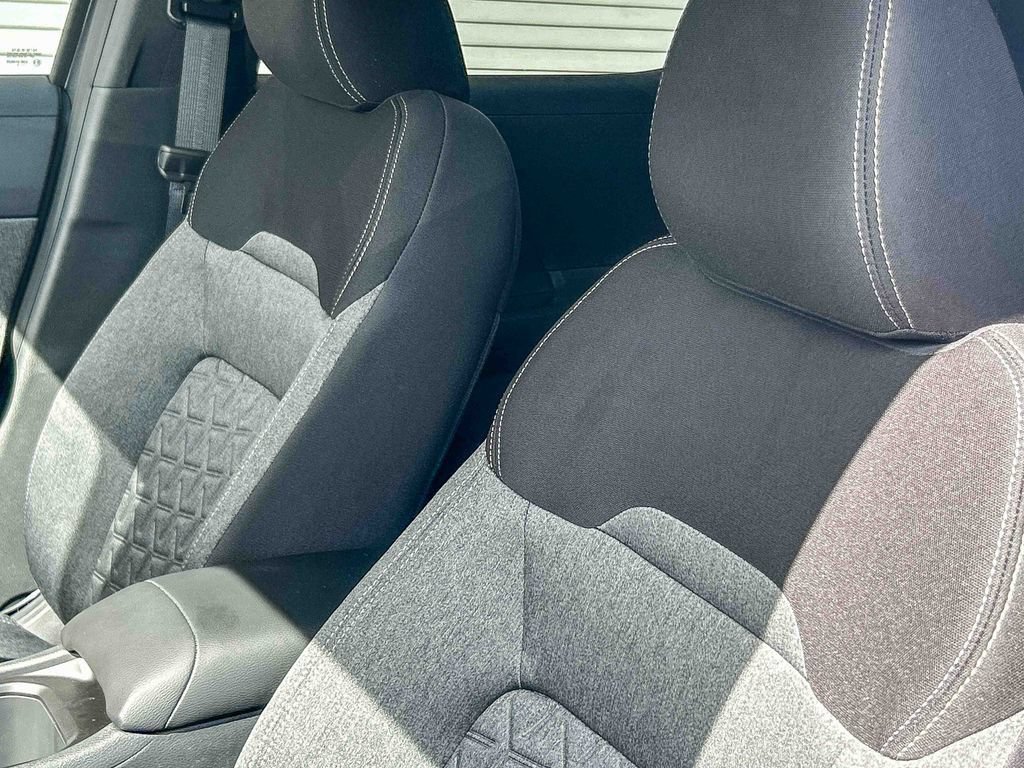 New 2026 Nissan Kicks SV w/ Charging Package FWD image 25