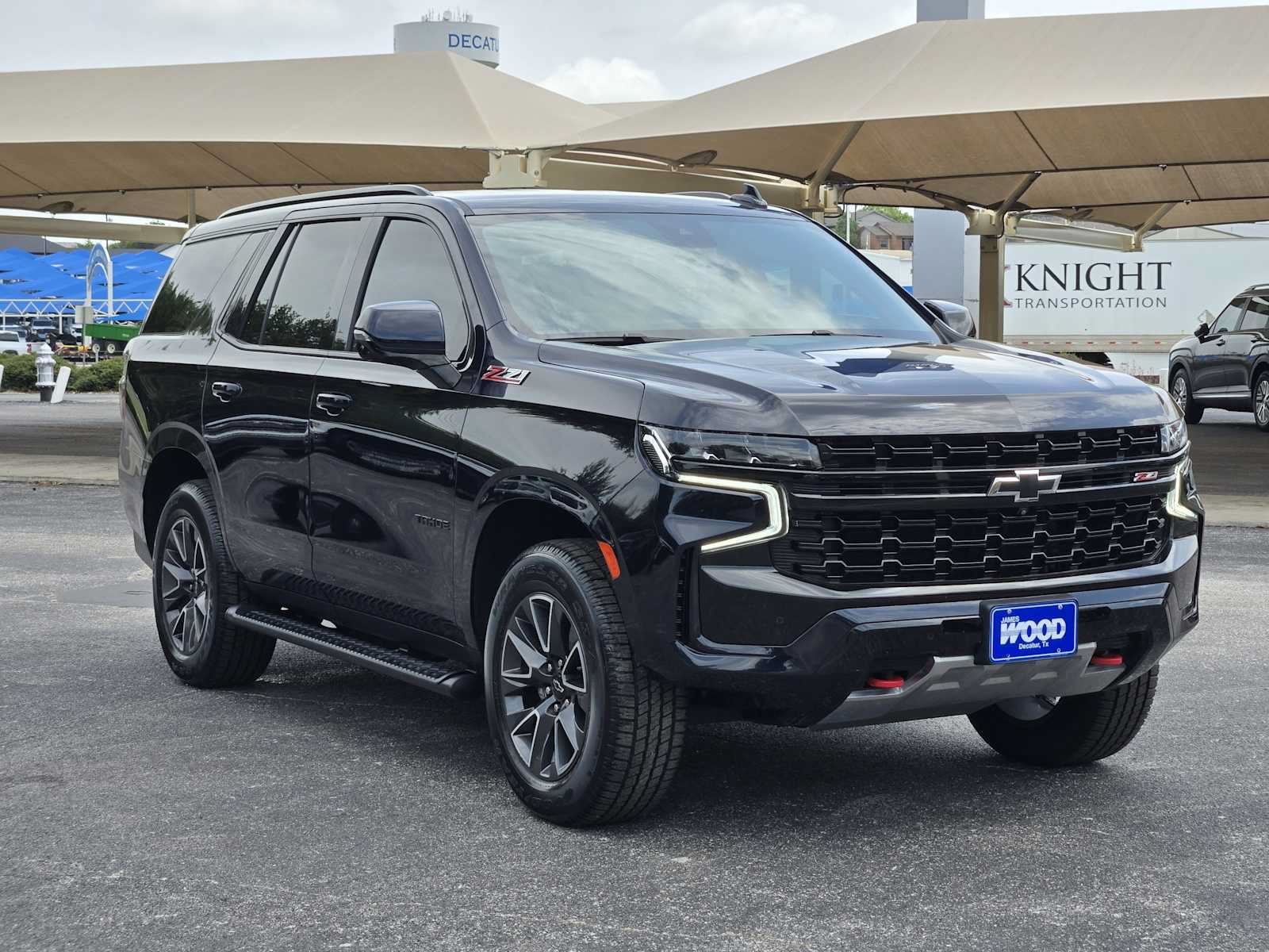 Certified 2023 Chevrolet Tahoe Z71 w/ Luxury Package AWD/4WD image 3