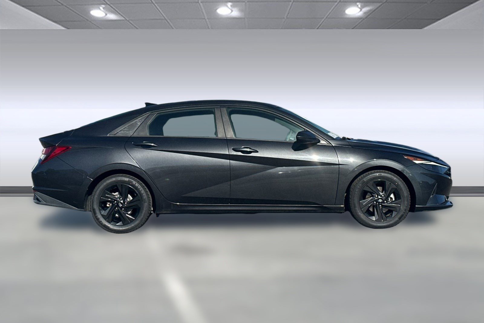 Used 2021 Hyundai Elantra SEL FWD image 8