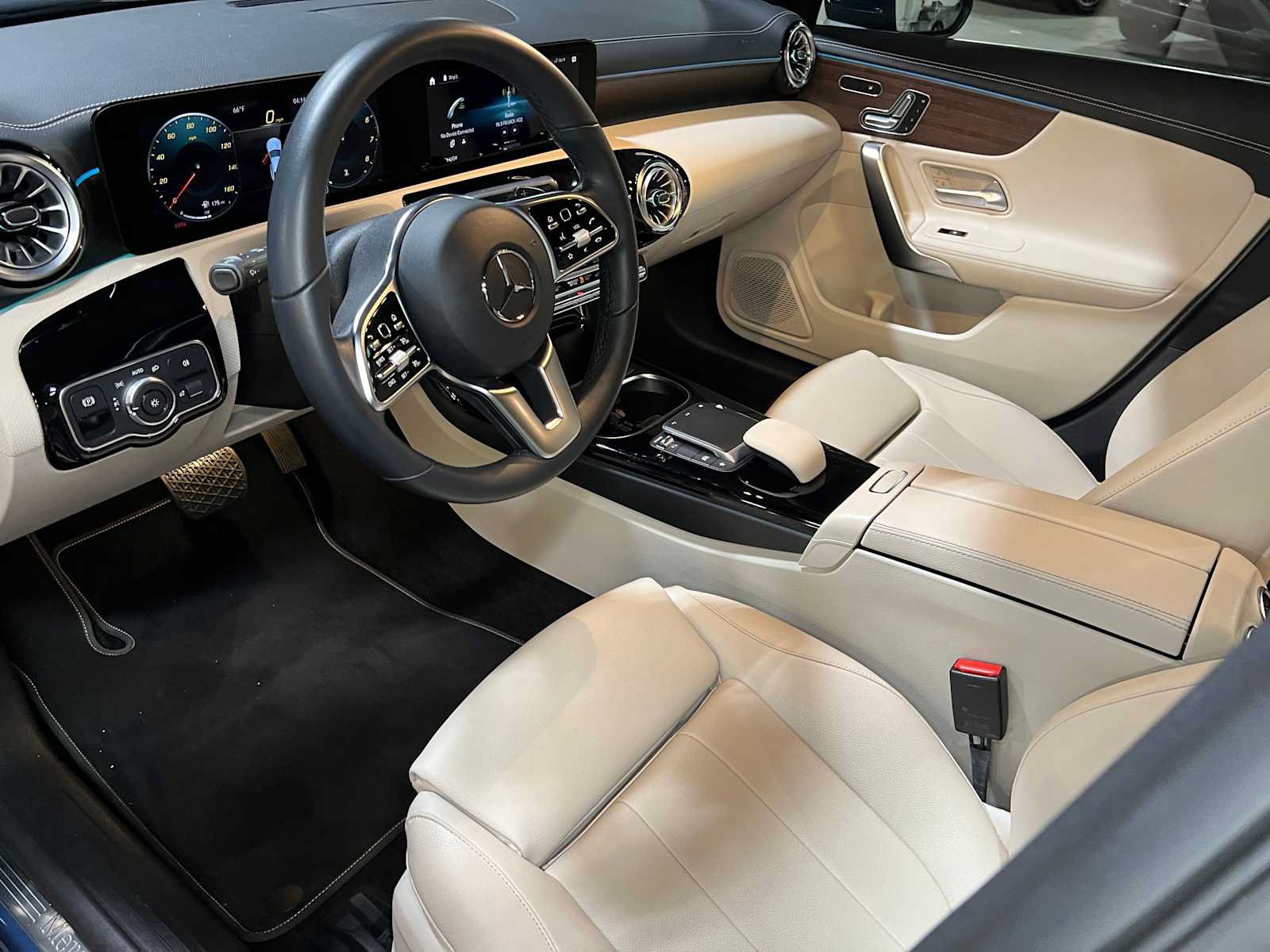 Certified 2022 Mercedes-Benz CLA 250 4MATIC image 22