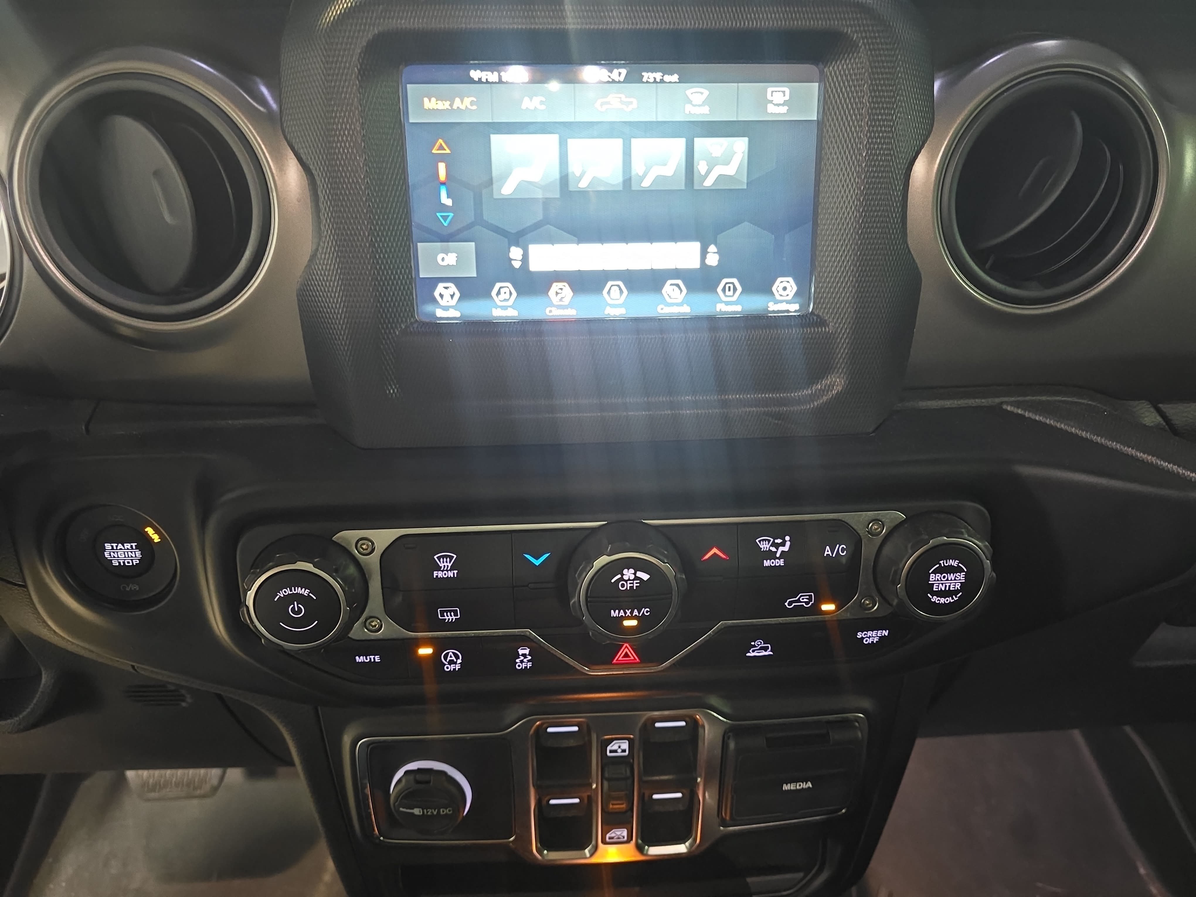 Used 2022 Jeep Gladiator Sport AWD/4WD image 21