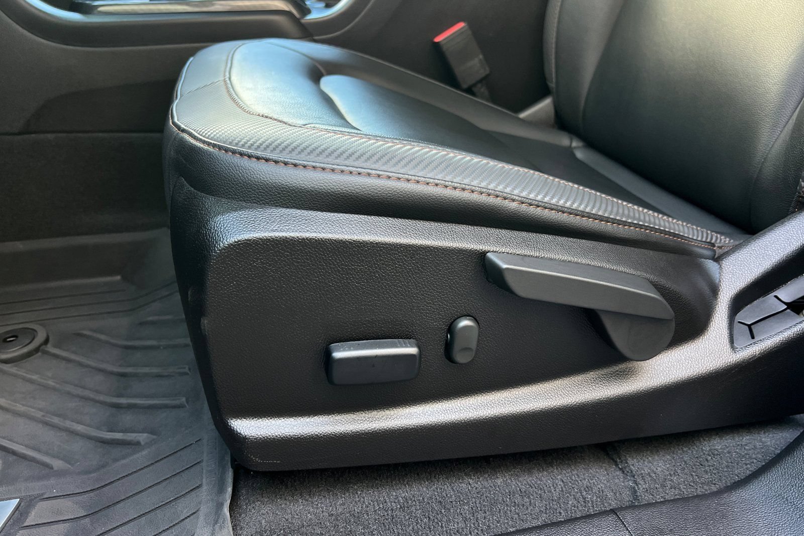Used 2022 GMC Canyon AT4 w/ Trailering Package AWD/4WD image 14