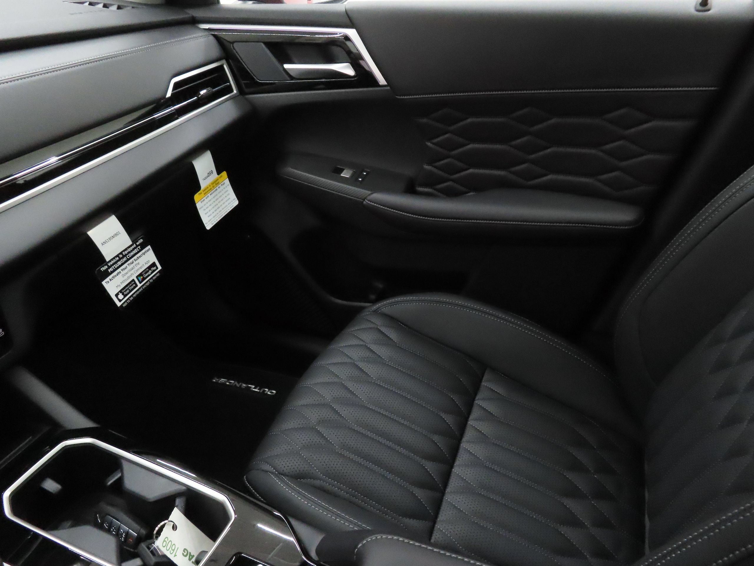 New 2026 Mitsubishi Outlander SEL FWD image 20