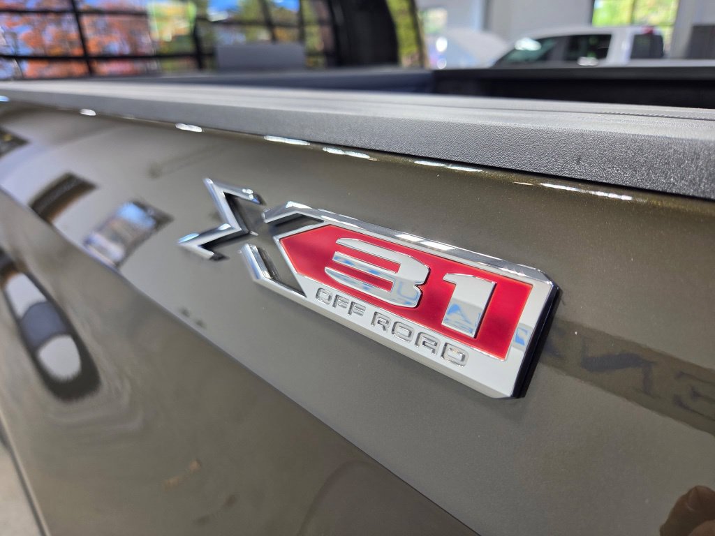 Used 2024 GMC Sierra 1500 Elevation w/ Elevation Premium Package AWD/4WD image 21