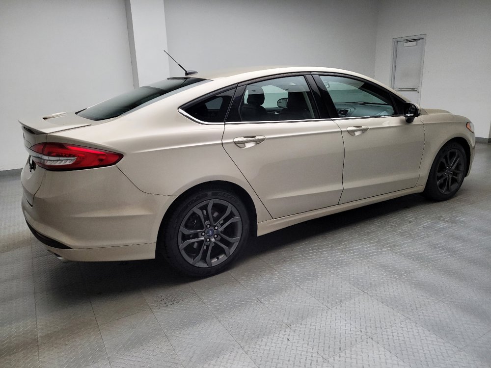 Used 2018 Ford Fusion SE w/ Equipment Group 201A FWD image 10