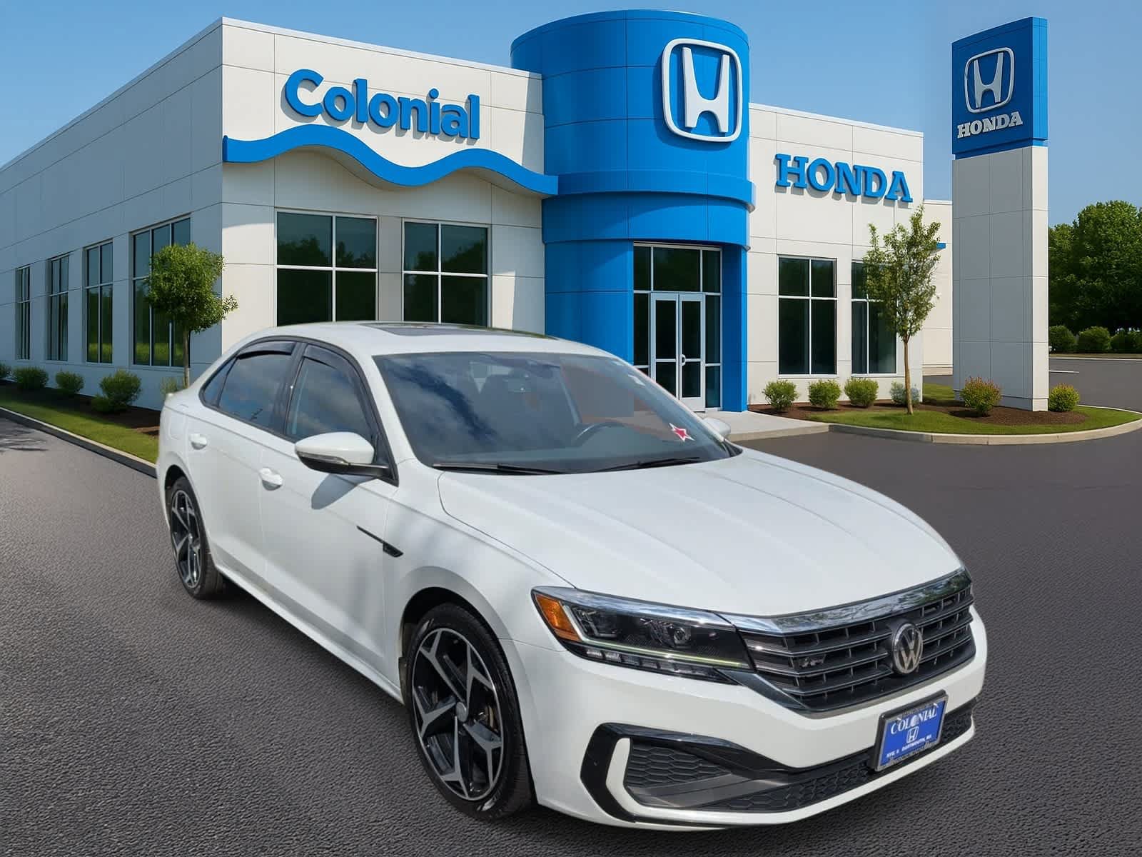 Used 2021 Volkswagen Passat 2.0T R-Line w/ Luggage Net & Mats Package FWD image 8