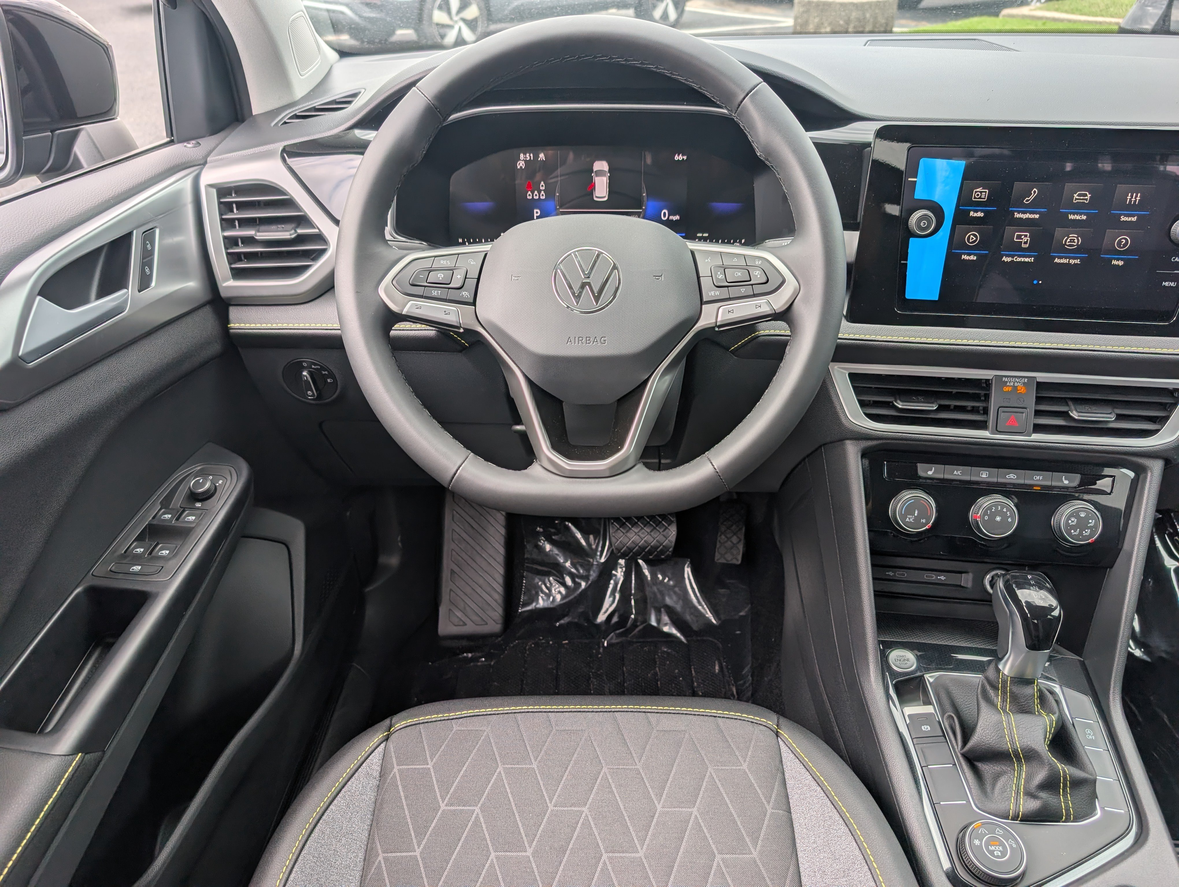 New 2027 Volkswagen Taos Sport AWD/4WD image 14