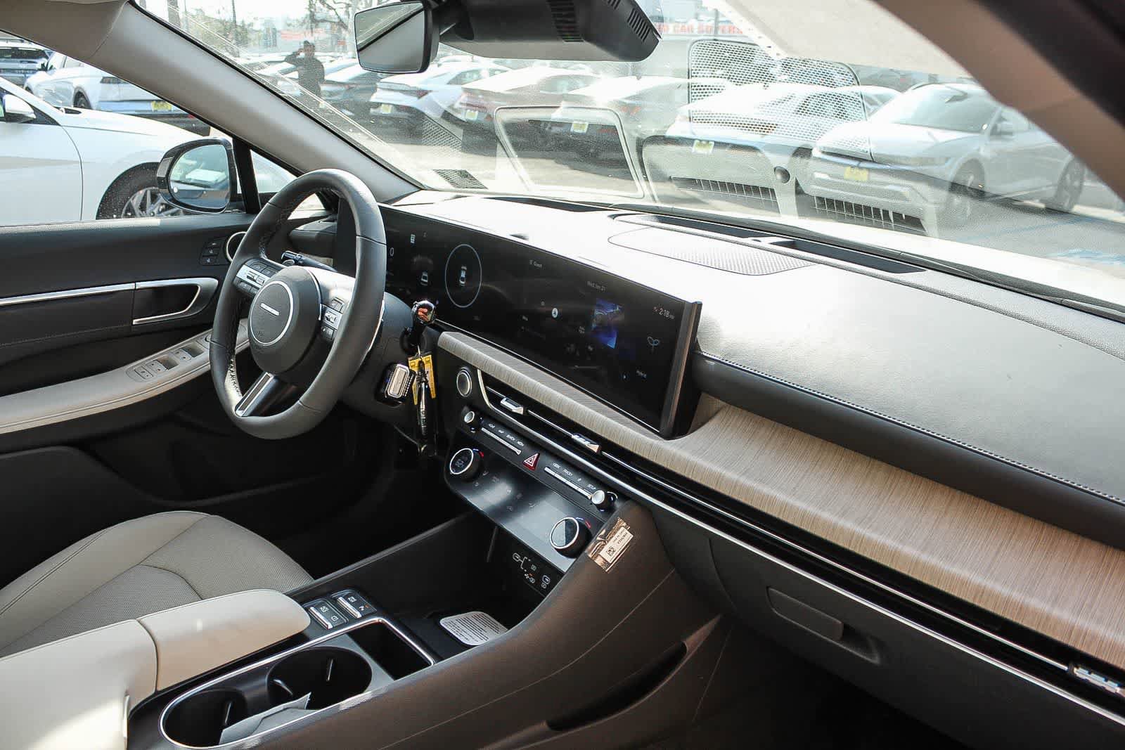 New 2026 Hyundai Sonata Limited FWD image 22