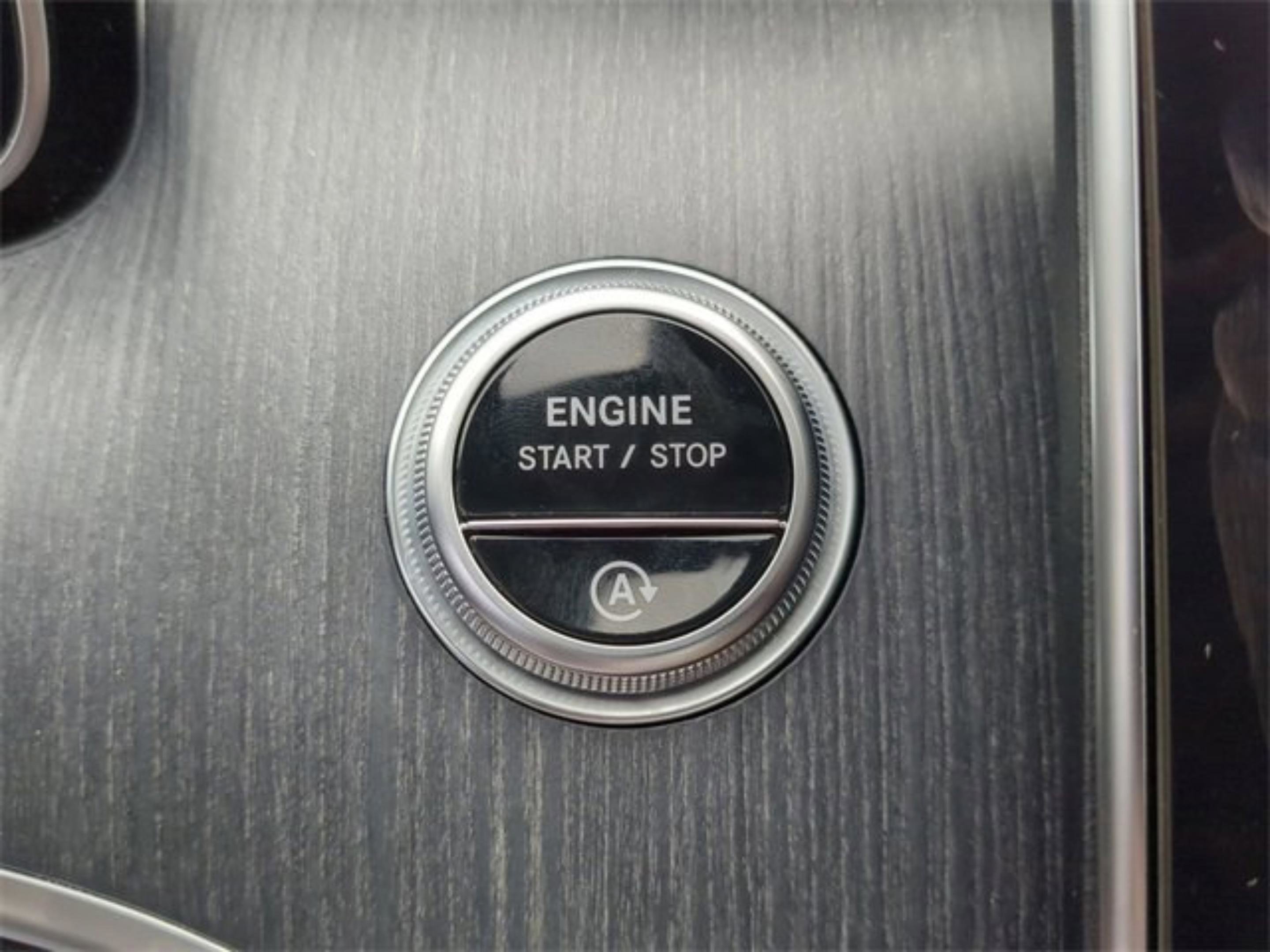 Used 2025 Mercedes-Benz C 300 Sedan image 53