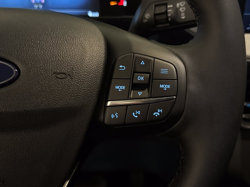 New 2026 Ford Maverick XLT w/ XLT Luxury Package FWD image 29