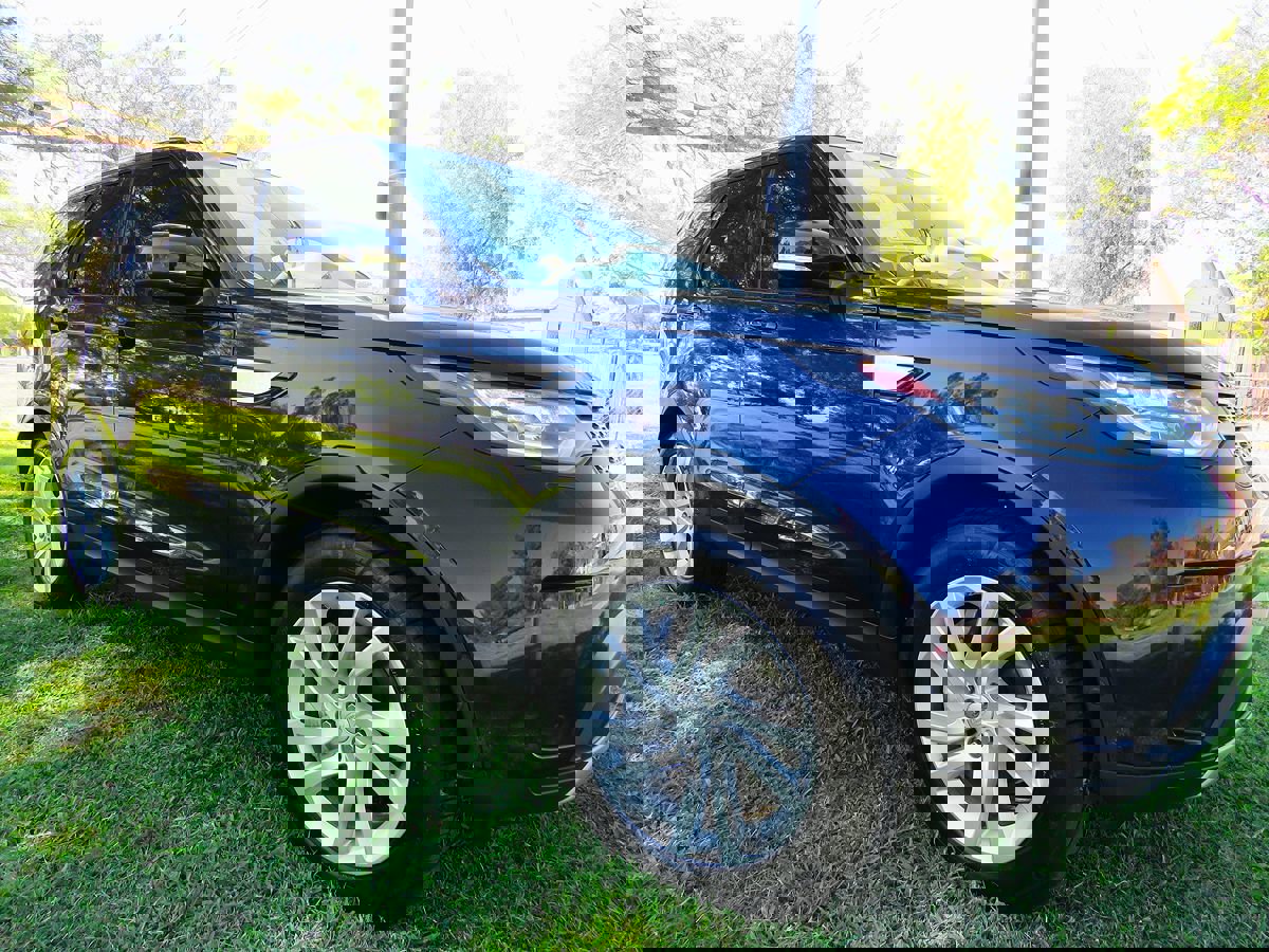 Used 2018 Land Rover Discovery HSE image 10