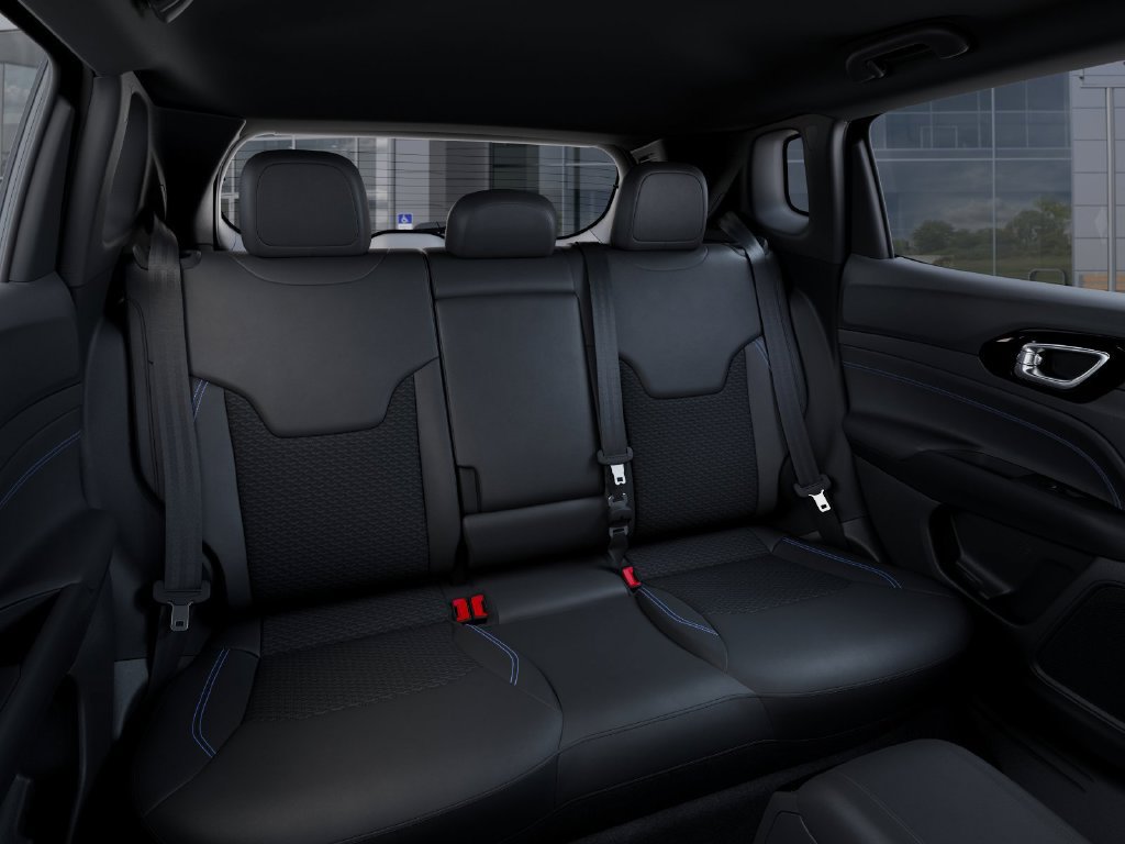 New 2027 Jeep Compass Latitude AWD/4WD image 15