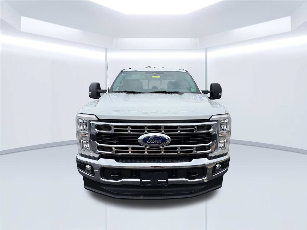 New 2025 Ford F350 XL w/ XL Chrome Package AWD/4WD image 2