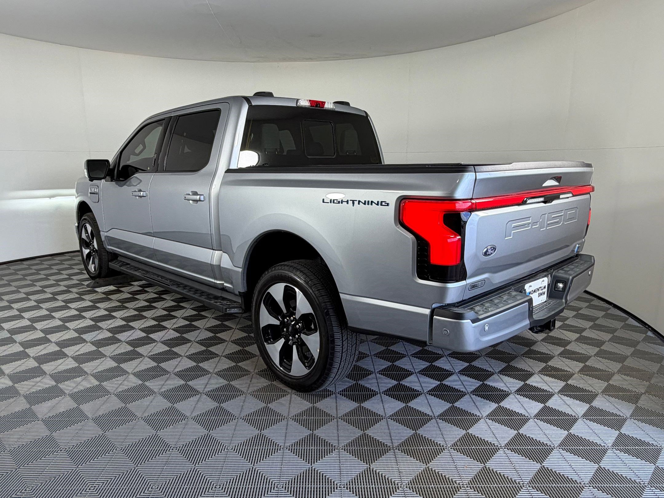 Used 2023 Ford F150 Lightning Platinum image 3
