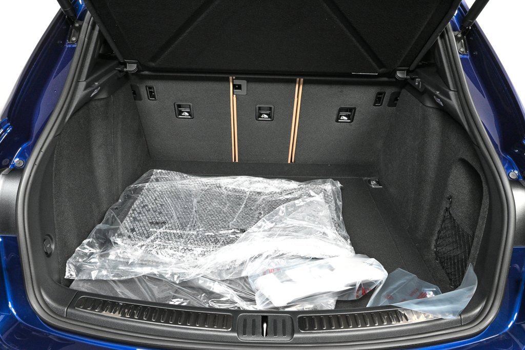 New 2026 Porsche Macan image 32