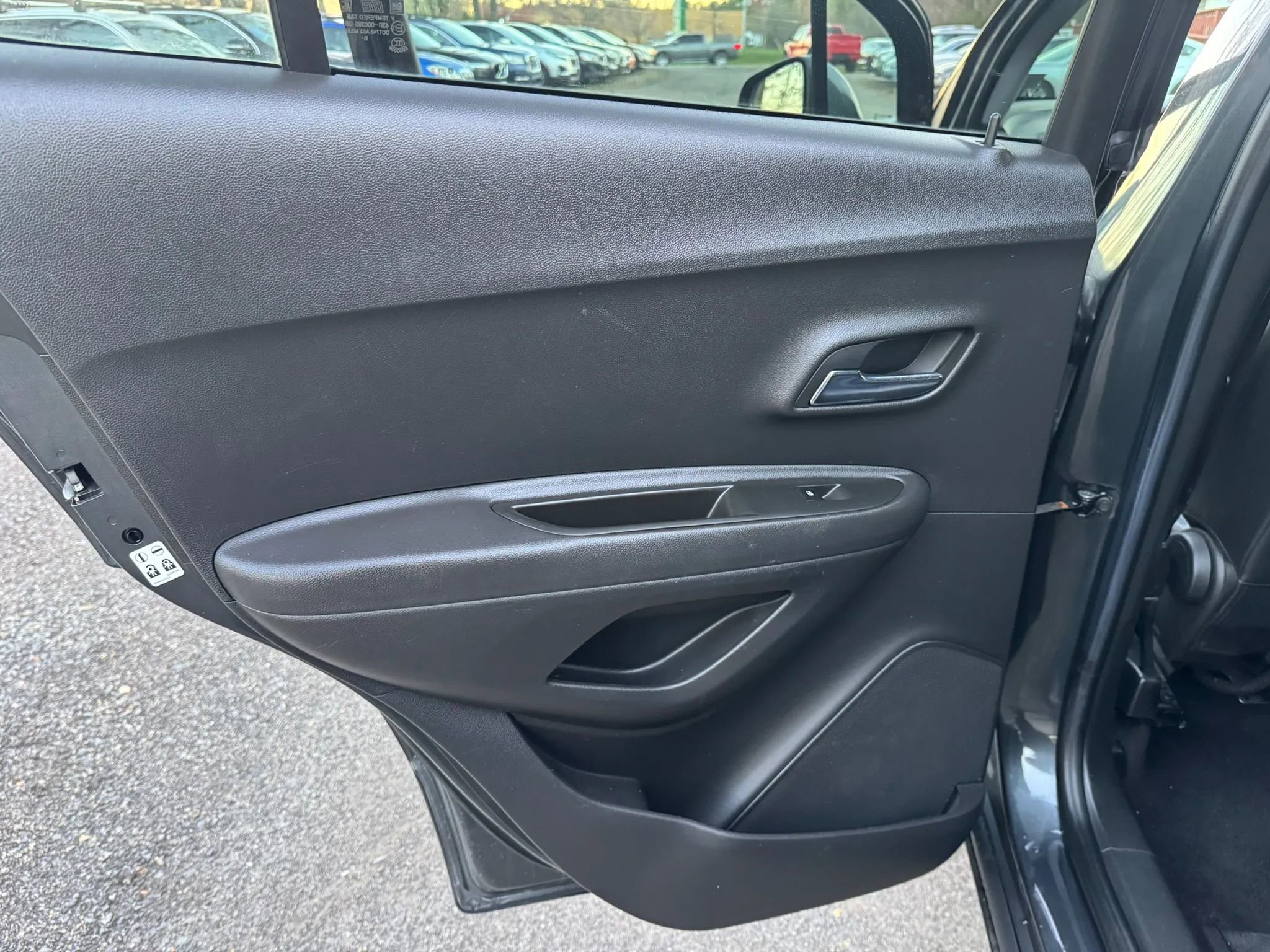 Used 2017 Chevrolet Trax LT w/ LT Convenience Package image 19