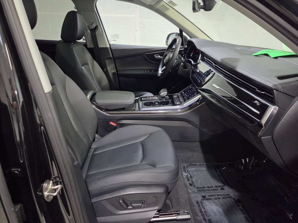 Used 2023 Audi Q7 2.0T Premium w/ Convenience Package AWD/4WD image 29