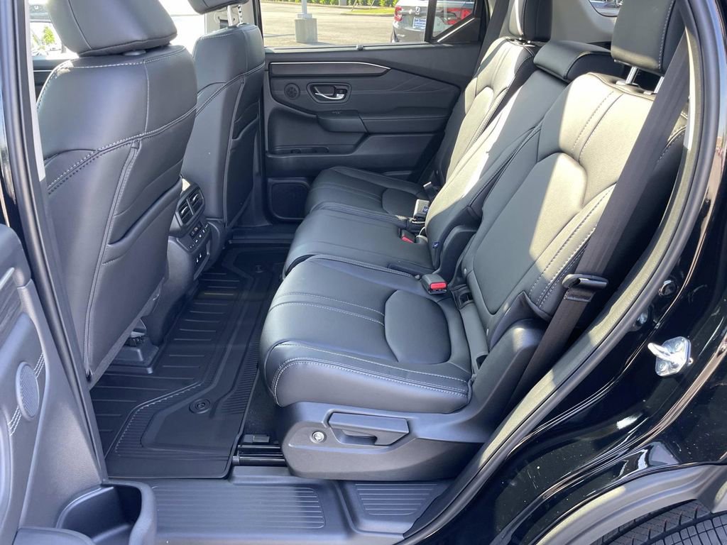 New 2026 Honda Pilot Touring image 10