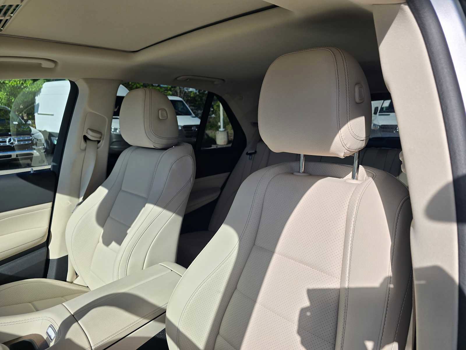 Used 2021 Mercedes-Benz GLE 350 4MATIC image 23
