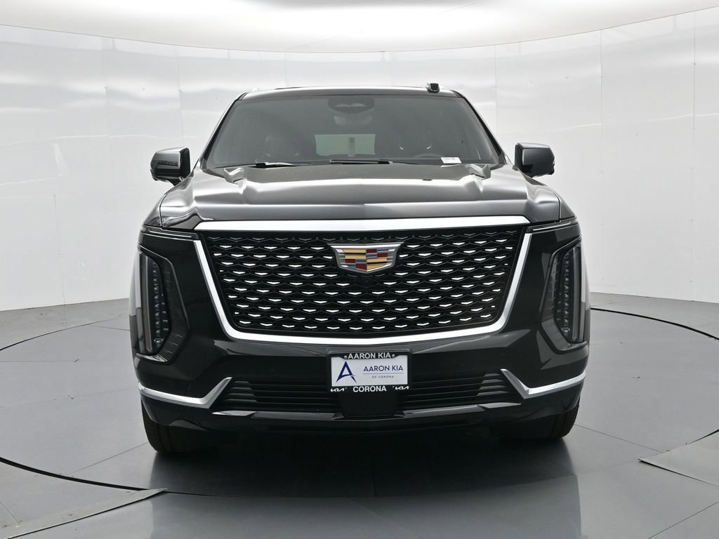 Used 2025 Cadillac Escalade ESV Premium Luxury image 16