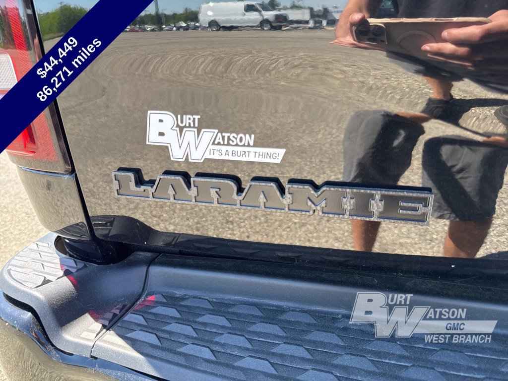 Used 2019 RAM 2500 Laramie w/ Black Appearance Package AWD/4WD image 16