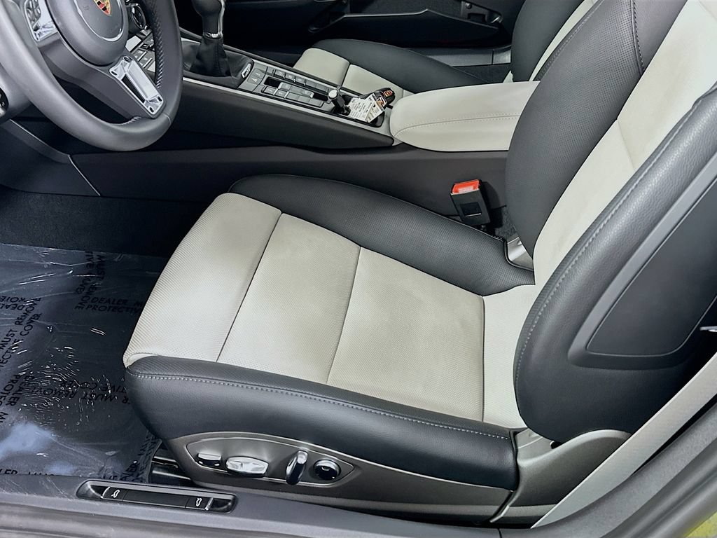 New 2025 Porsche 718 Boxster RWD image 20