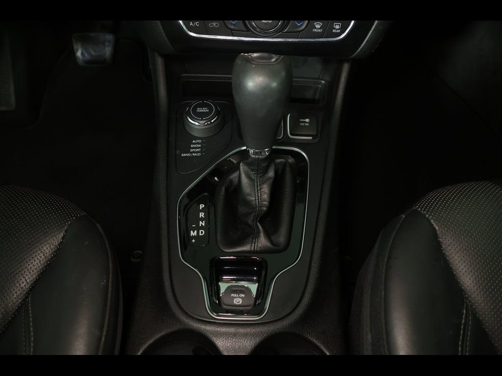 Used 2019 Jeep Cherokee Limited image 14