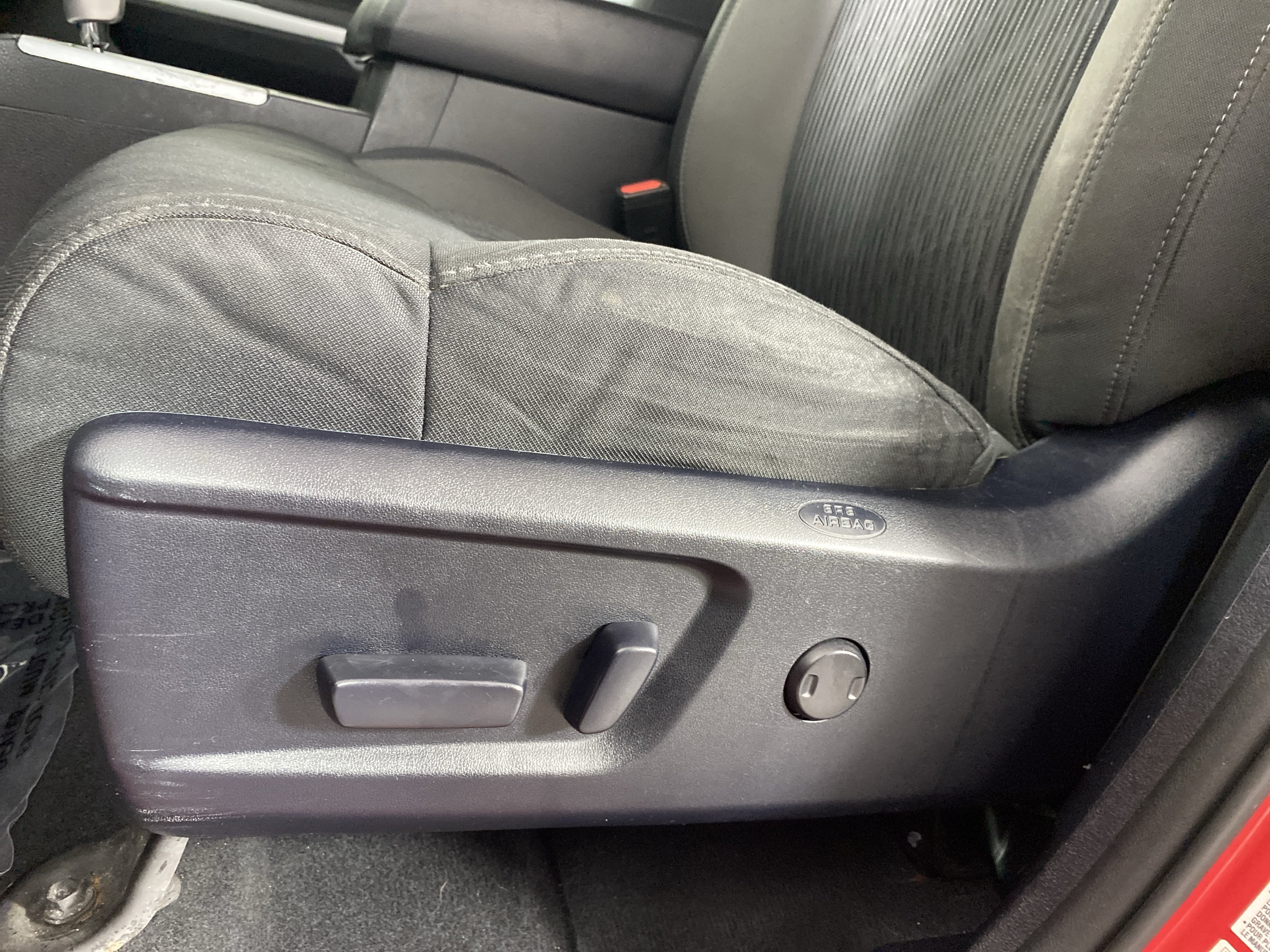 Used 2014 Toyota Tundra SR5 AWD/4WD image 15