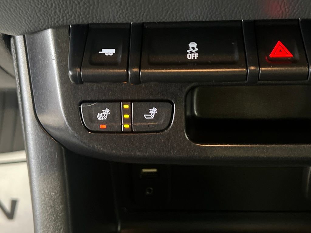 Used 2018 Chevrolet Colorado Z71 AWD/4WD image 35