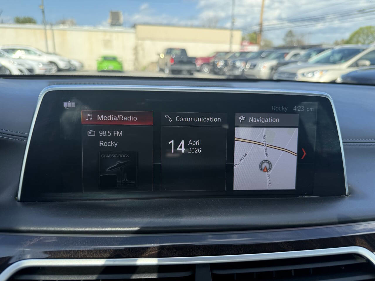 Used 2019 BMW 740i xDrive w/ Executive Package image 30