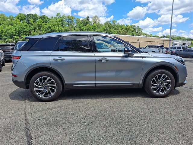 Used 2022 Lincoln Corsair AWD w/ Equipment Group 101A image 7