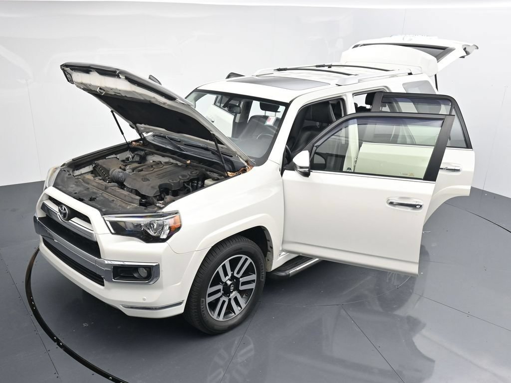 Used 2017 Toyota 4Runner Limited AWD/4WD image 26