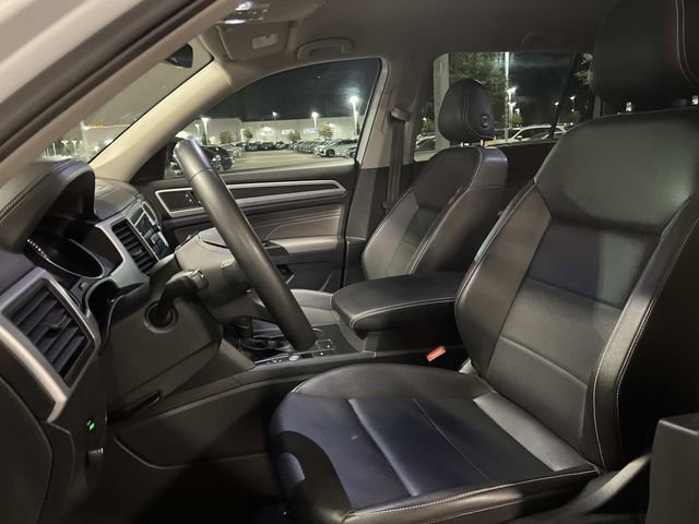 Used 2021 Volkswagen Atlas SE w/ Towing Package image 11
