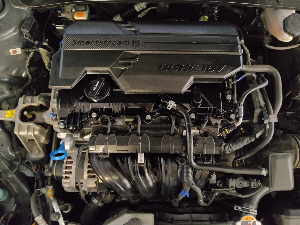 Used 2025 Hyundai Elantra SEL FWD image 30