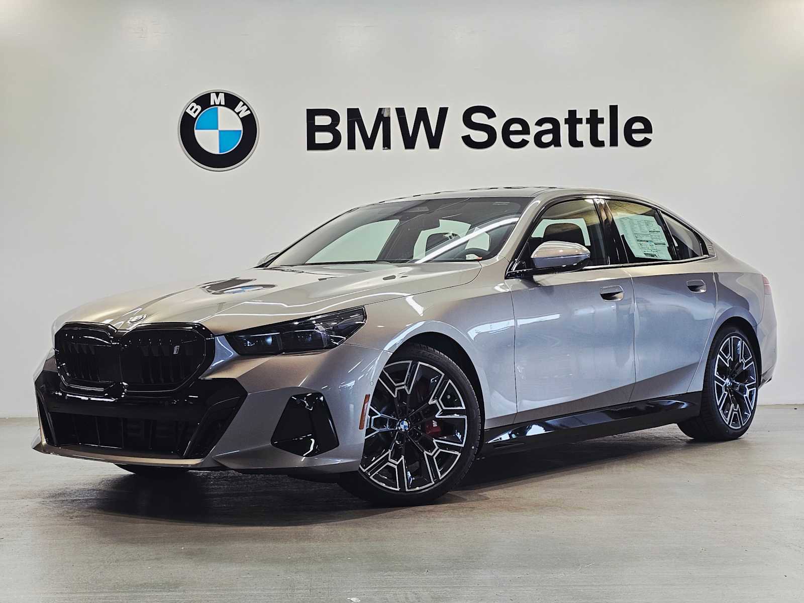 New 2026 BMW i5 eDrive40 w/ M Sport Package