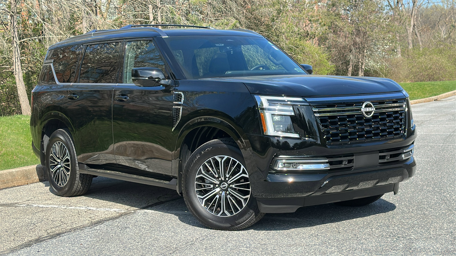 Certified 2026 Nissan Armada Platinum image 1