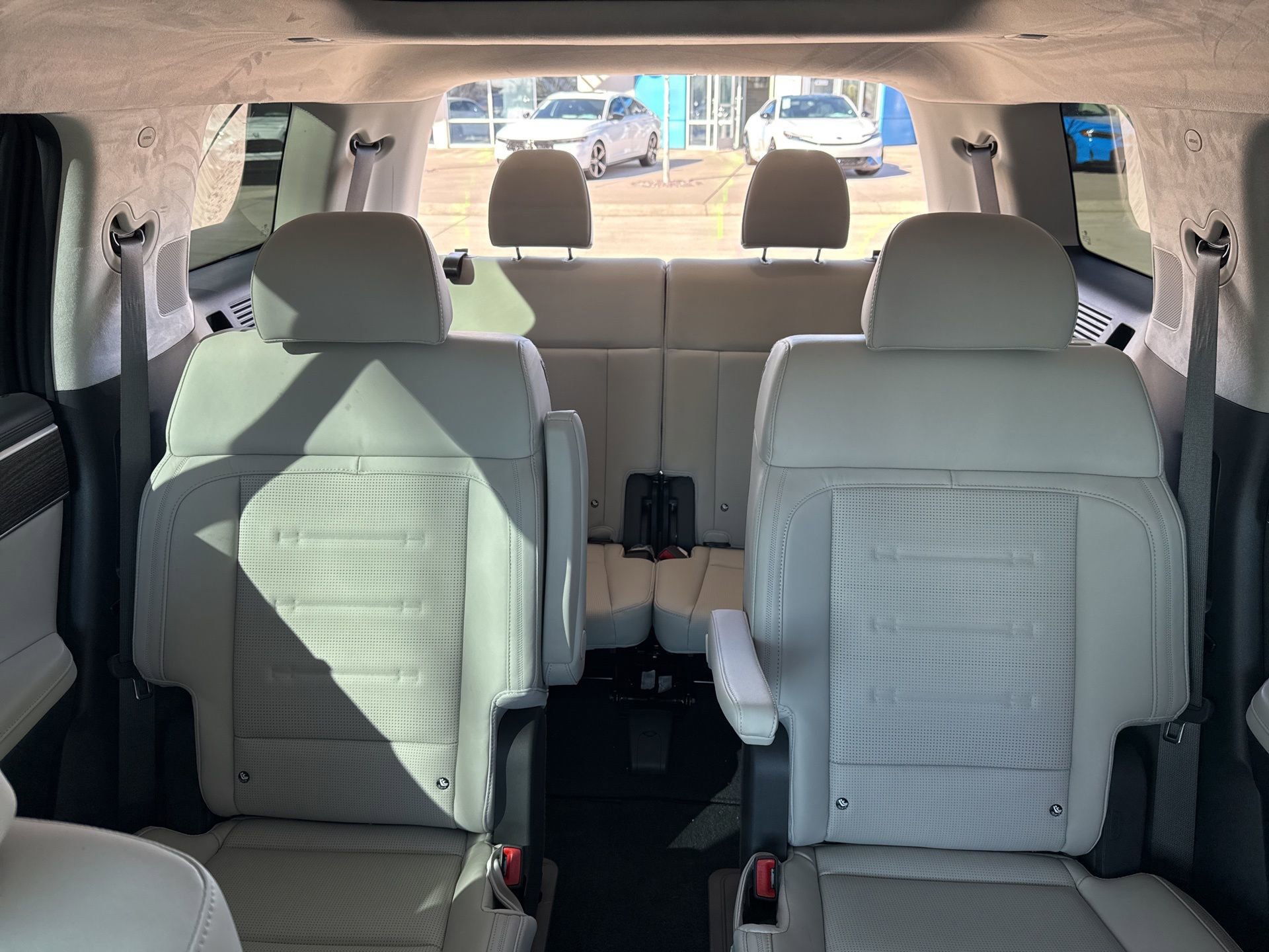 Used 2025 Hyundai Santa Fe Calligraphy image 8