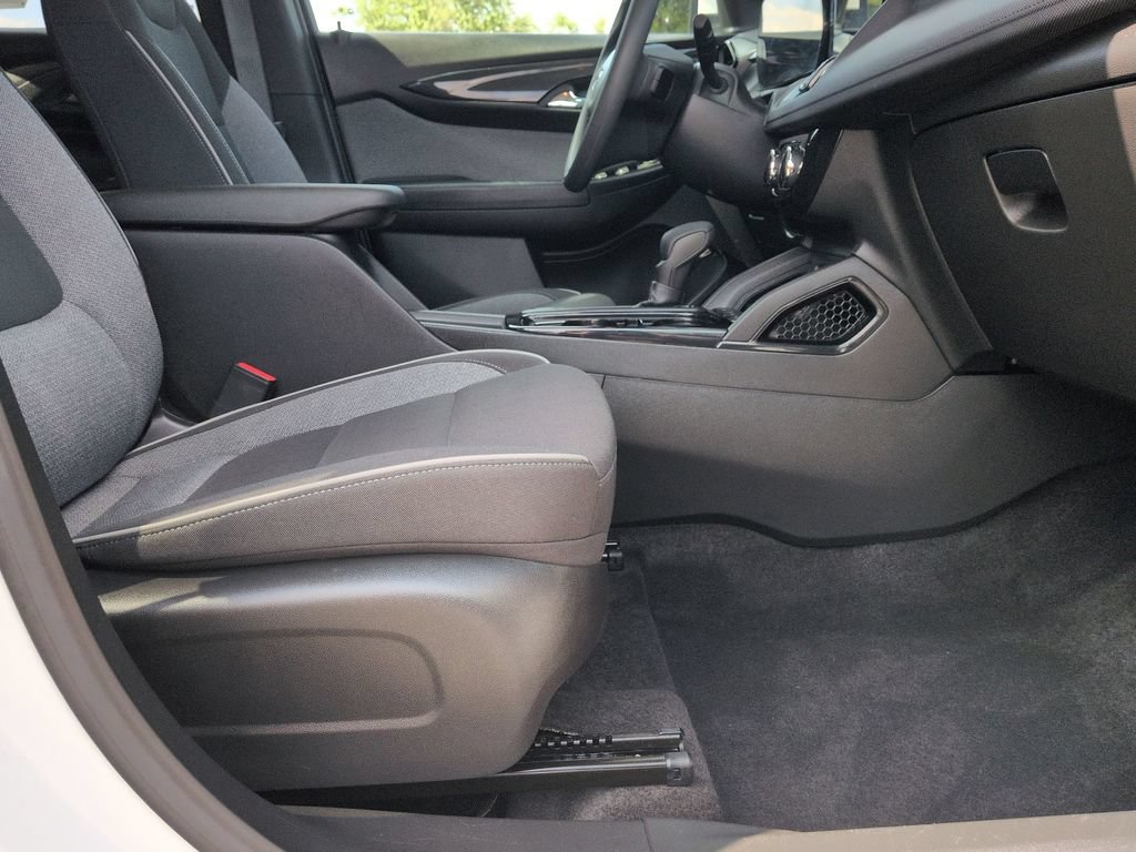 Certified 2024 Chevrolet TrailBlazer LT AWD/4WD image 26