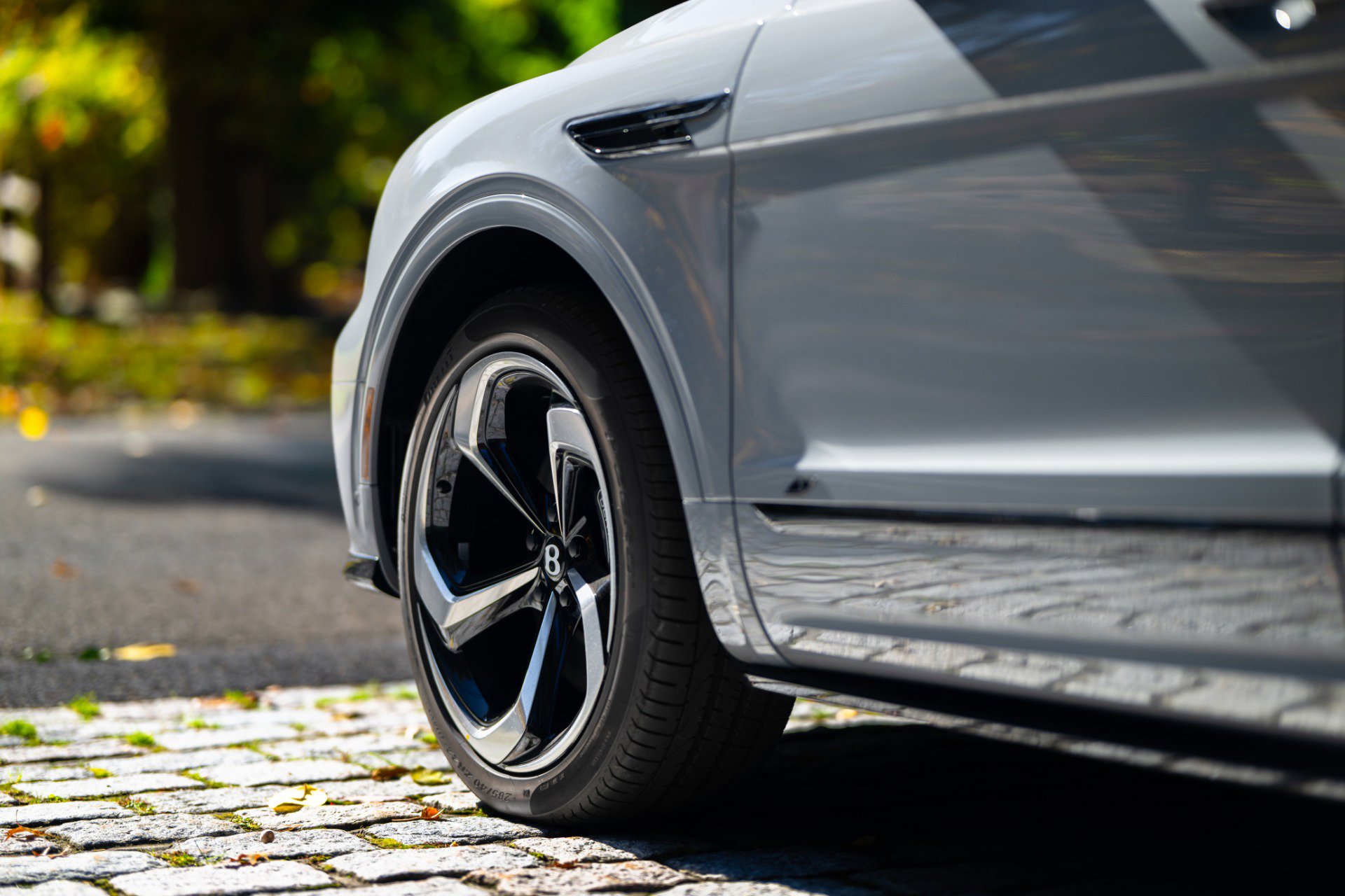 New 2024 Bentley Bentayga image 36