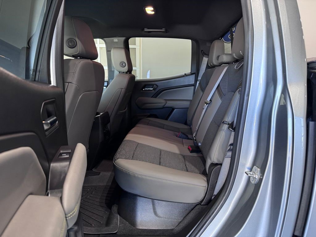 Certified 2024 Chevrolet Colorado ZR2 w/ Safety Package AWD/4WD image 8