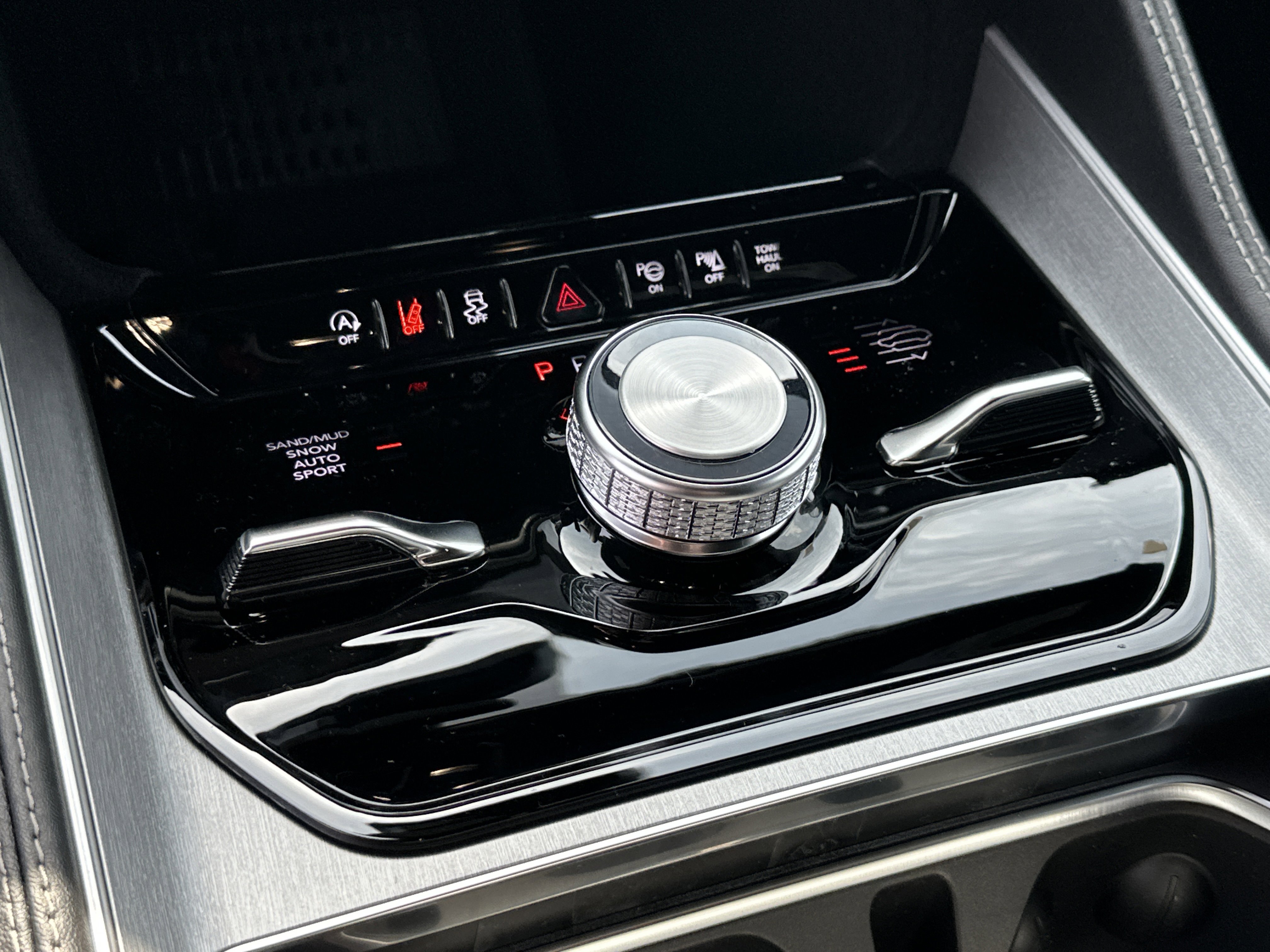 New 2026 Jeep Grand Wagoneer Limited AWD/4WD image 4