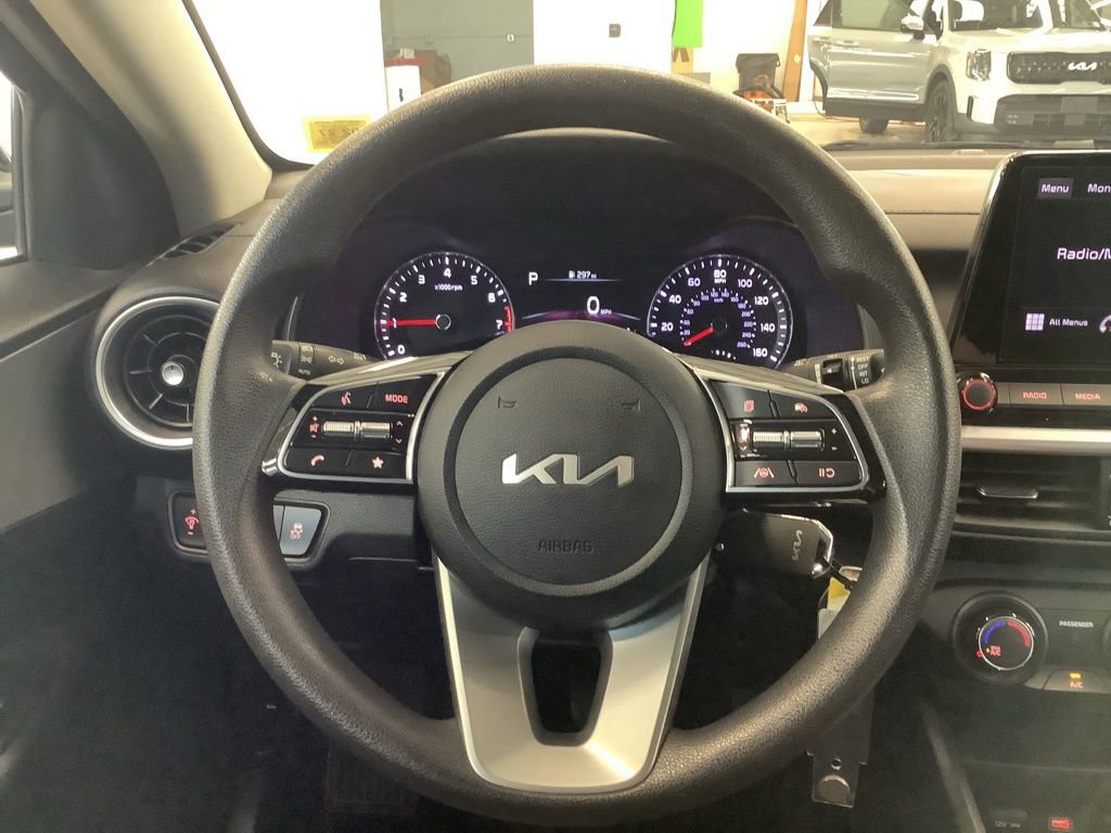 Certified 2023 Kia Forte LXS FWD image 8