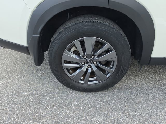 Used 2024 Nissan Pathfinder SV FWD image 5